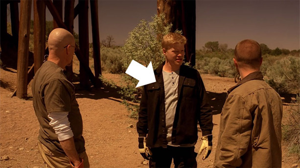 麻薬材料強奪作戦の時のトッドの服