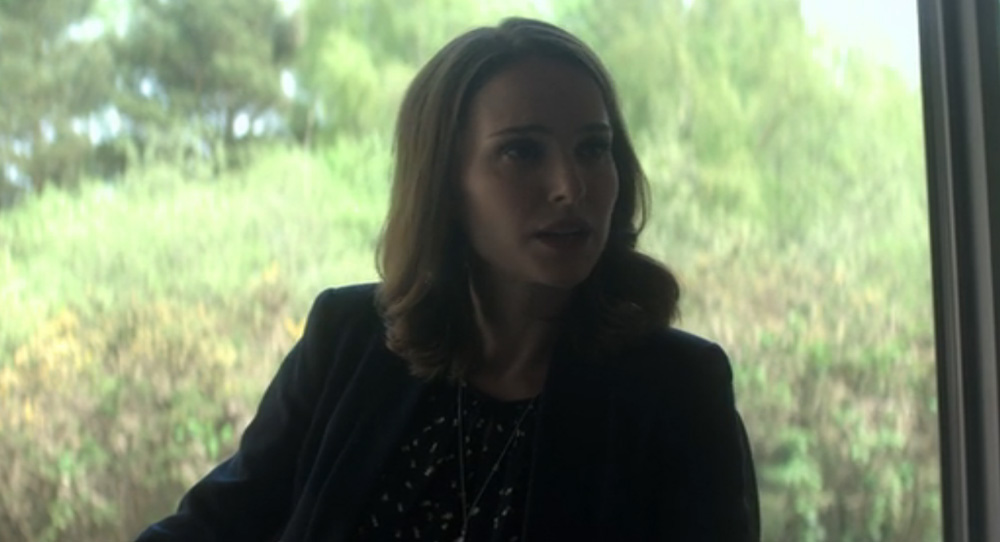 アナイアレイション 全滅領域：レナ - ナタリー・ポートマン： 生物学者。