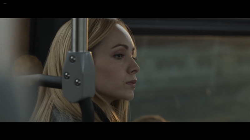 ペット　檻の中の乙女：セスがバスでホリーを見かける