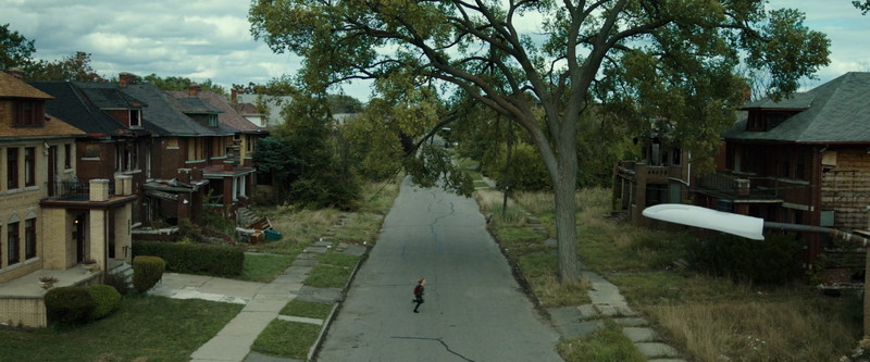 退役軍人の家を後にするロッキー