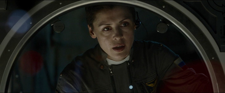 高知能エイリアンとの闘い「ライフ」：キャット（役：オルガ・ディホヴィチナヤ）