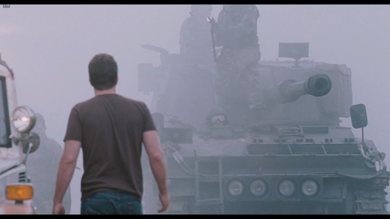 霧の奥から戦車