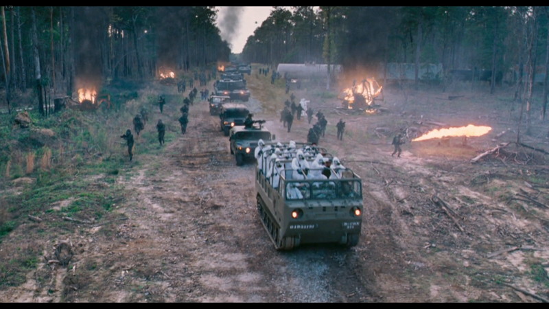 デヴィッドのすぐ後ろでは、既に平和が取り戻されつつあった