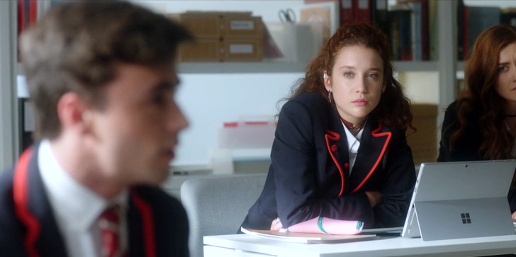 サムエルと同じクラスの「マリナ（役：Maria Pedraza）」