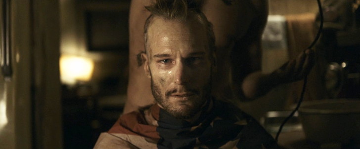 【80点】終末後のシェルターでの共同生活「ディヴァイド」感想：ジョシュに続くようにイカレた「ボビー」