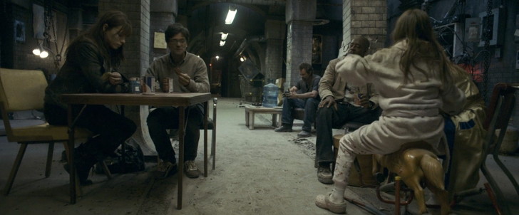 【80点】終末後のシェルターでの共同生活「ディヴァイド」感想：シェルターに逃げ込んだ直後の一時的な平穏