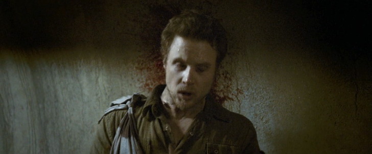 【80点】終末後のシェルターでの共同生活「ディヴァイド」感想：サムに撃たれたエイドリアン