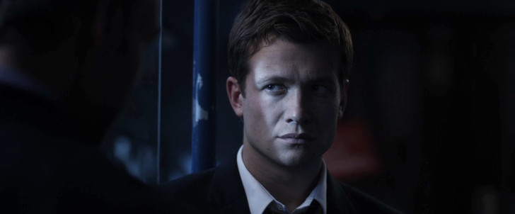 車掌役「ジョン（役：エド・スペリーアス）」