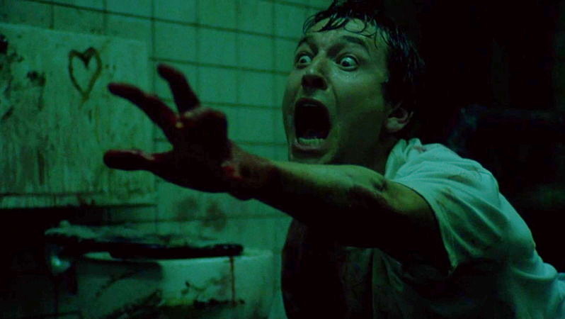 暗闇に閉じ込められ叫び狂うアダム