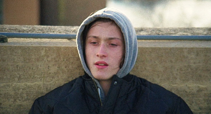 ジョン（役：マックス・レコーズ）