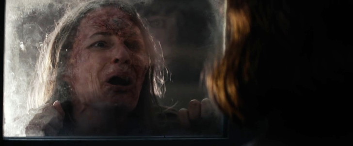 「10クローバーフィールド・レーン」評価と感想」：始めて外の世界の人と遭遇するミシェル