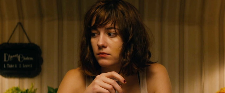 「10クローバーフィールド・レーン」評価と感想」：ハワードの手を見るミシェル