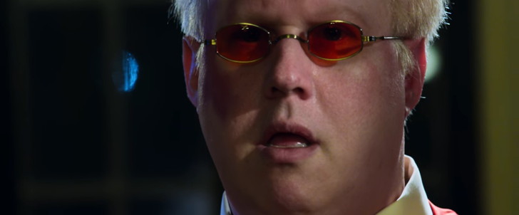 【85点】ベテラン殺し屋vs若手刺客集団「ポーラー 狙われた暗殺者」評価と感想【Netflix】：ボス（マット・ルーカス）