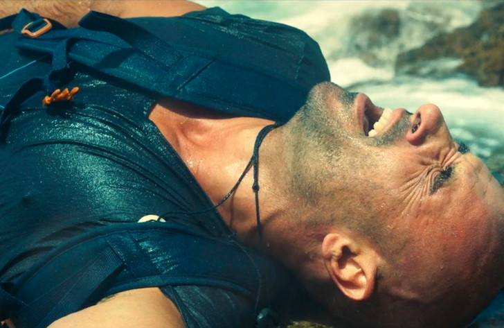 【Netflix・映画感想】「solo（ソロ） 孤独の淵で」の魅力〇個。海で遭難した一人の男の実話