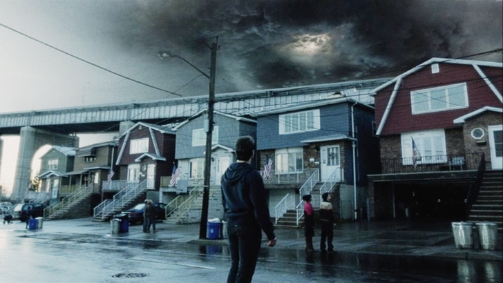 【感想】「宇宙戦争（2005）」の魅力６個。圧倒的な侵略者を前に、何ができるのか？： 嫌な予感全開の嵐