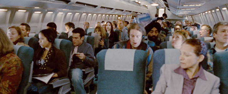 墜落直前、機内は激しく揺れる