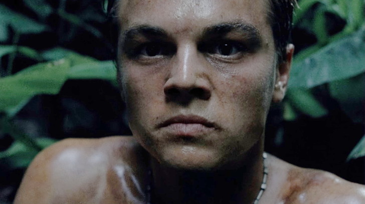 イモムシを口にした後のリチャード